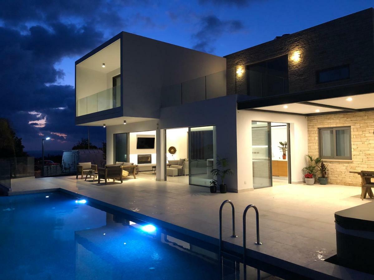 Golden Shore Paphos ภายนอก รูปภาพ