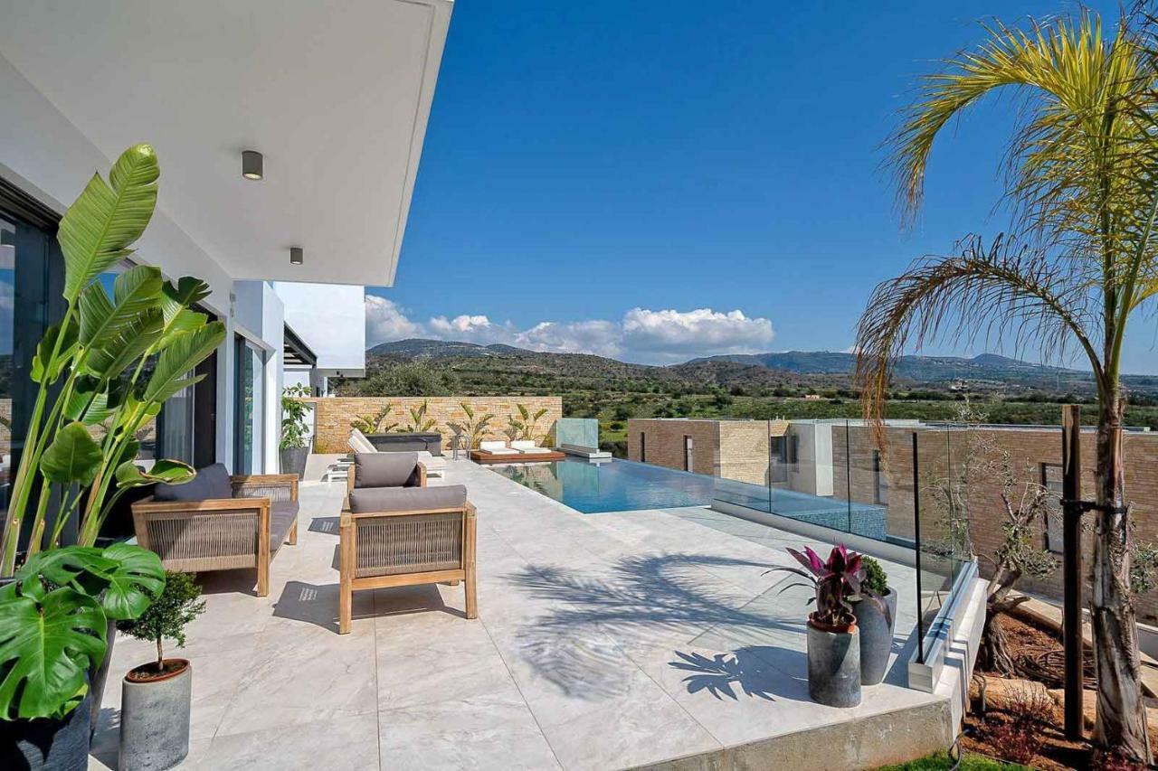 Golden Shore Paphos ภายนอก รูปภาพ